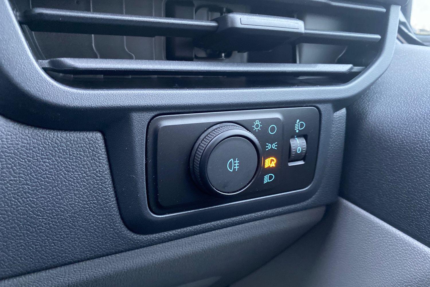 Ford E-TRANSIT CUSTOM Photo 36