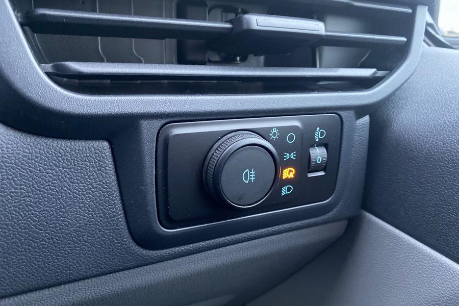Ford E-TRANSIT CUSTOM Photo 7645ced3-bde9-4a2d-942d-7ad58118a7e2.jpg