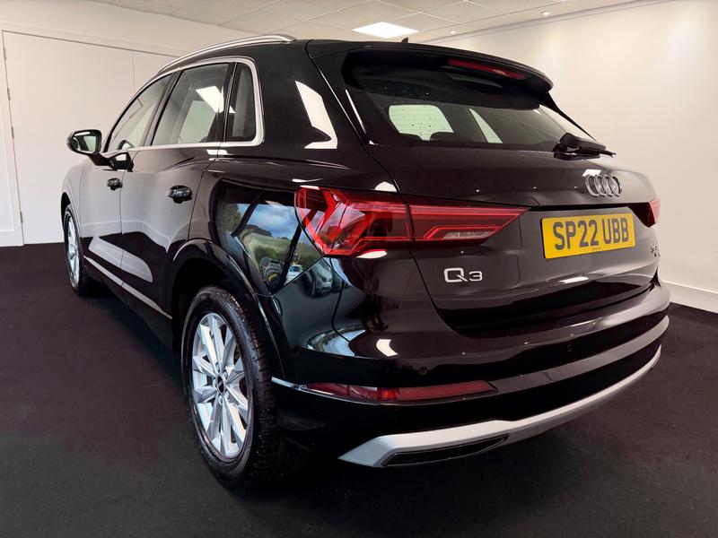 Audi Q3 Photo 764cbc52-37c7-43ac-895b-4aef843a06f5.jpg