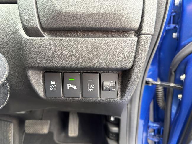 Honda Jazz Photo 7654f54a-7488-4ef4-93de-392580a0c04a.jpg