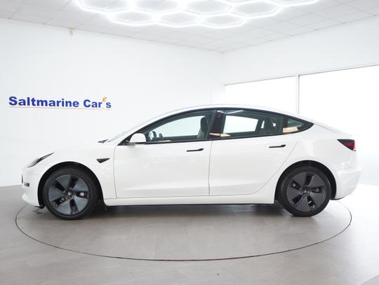 TESLA Model 3 Photo 766ab39e-ebc2-418d-8c65-211a2eeaaf95.jpg