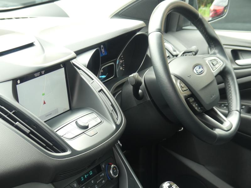 Ford Kuga Photo 766b2dc3-5554-4225-a64e-7b64fc6aae05.jpg