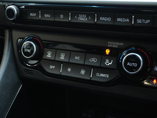 Kia Niro Photo 766f893e-d604-42b6-ba55-cacbab5fe3ca.jpg