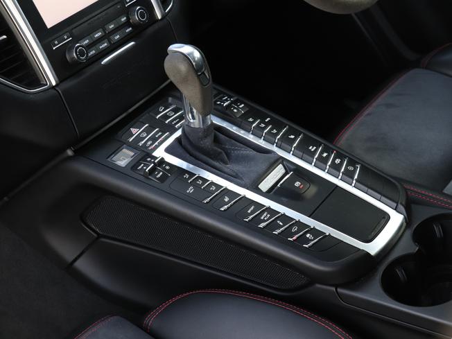 PORSCHE Macan Photo 8