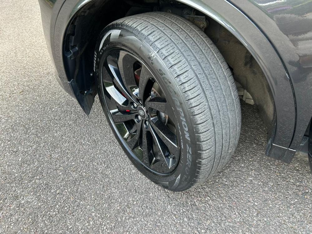 Used Land Rover Discovery Sport AU71OKE 34