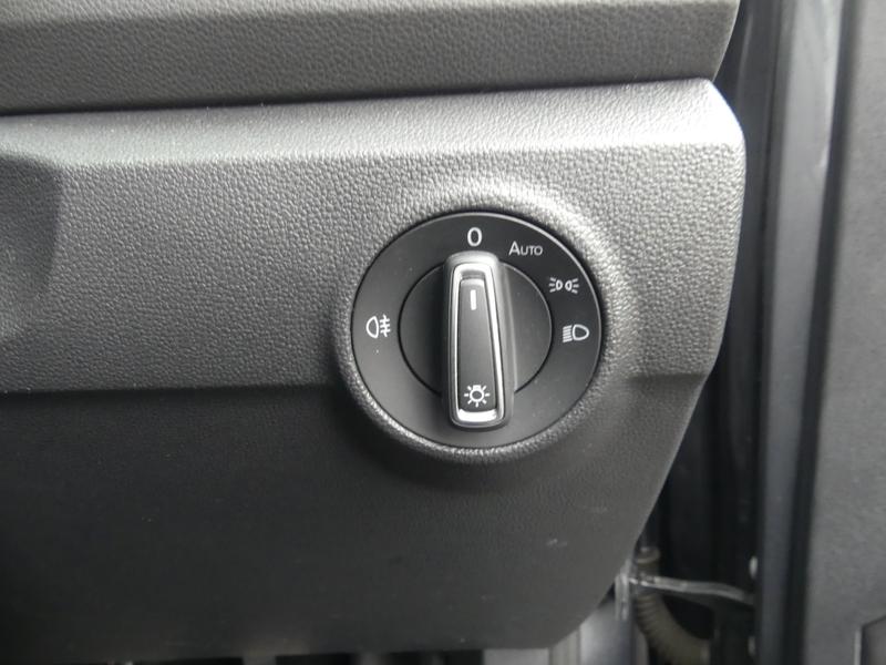 Volkswagen T-Roc Photo 76a57c7c-3c2d-4516-99e8-2d156653ed2e.jpg