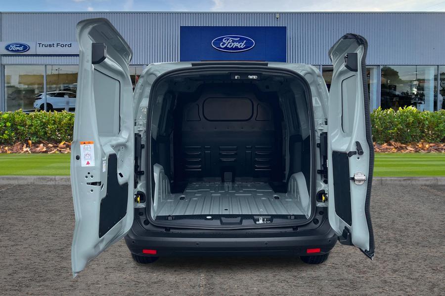 Ford TRANSIT COURIER Photo 76a68cd4-2db7-44fe-a456-1874717af031.jpg