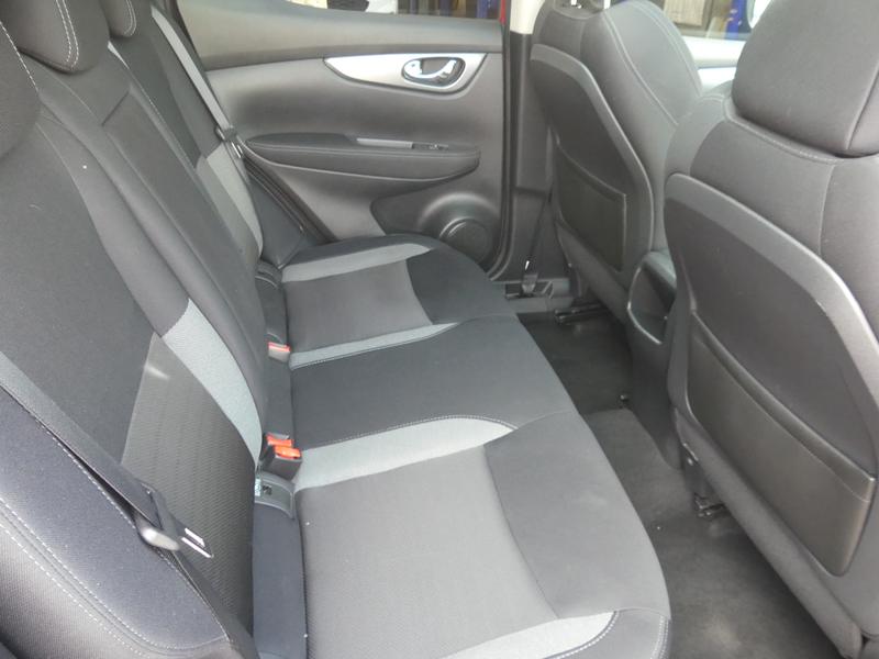 Nissan Qashqai Photo 76af8b28-e254-4455-938a-323bc85d3132.jpg