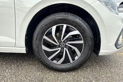VOLKSWAGEN Polo Photo 5