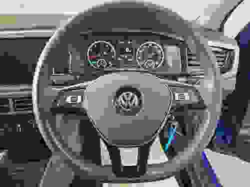 Volkswagen POLO Photo 76bb70f6-6299-449d-8a90-8a6eded2e209.jpg