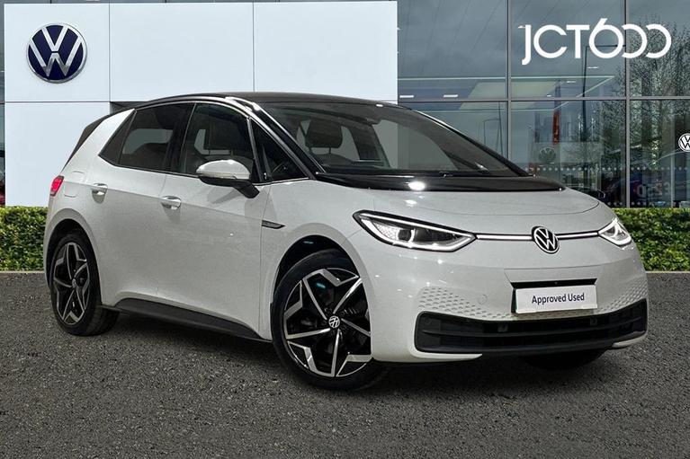 Used 2023 VOLKSWAGEN ID.3 Pro Performance 58kWh Max Hatchback 5dr Electric Auto (204 ps) Glacier White at JCT600