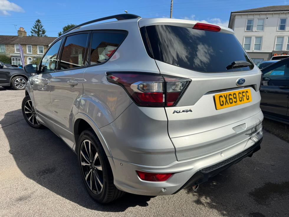 Ford Kuga Photo 76c014f0-91a6-4f88-aacd-00ddfd8b9ca9.JPEG