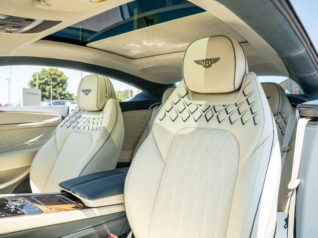 BENTLEY Continental GT  Photo 20