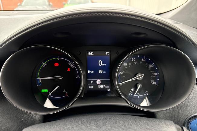 TOYOTA C-Hr Photo 15