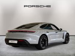 Porsche Taycan Photo 3