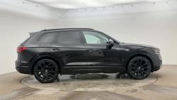 VOLKSWAGEN Touareg Photo 4