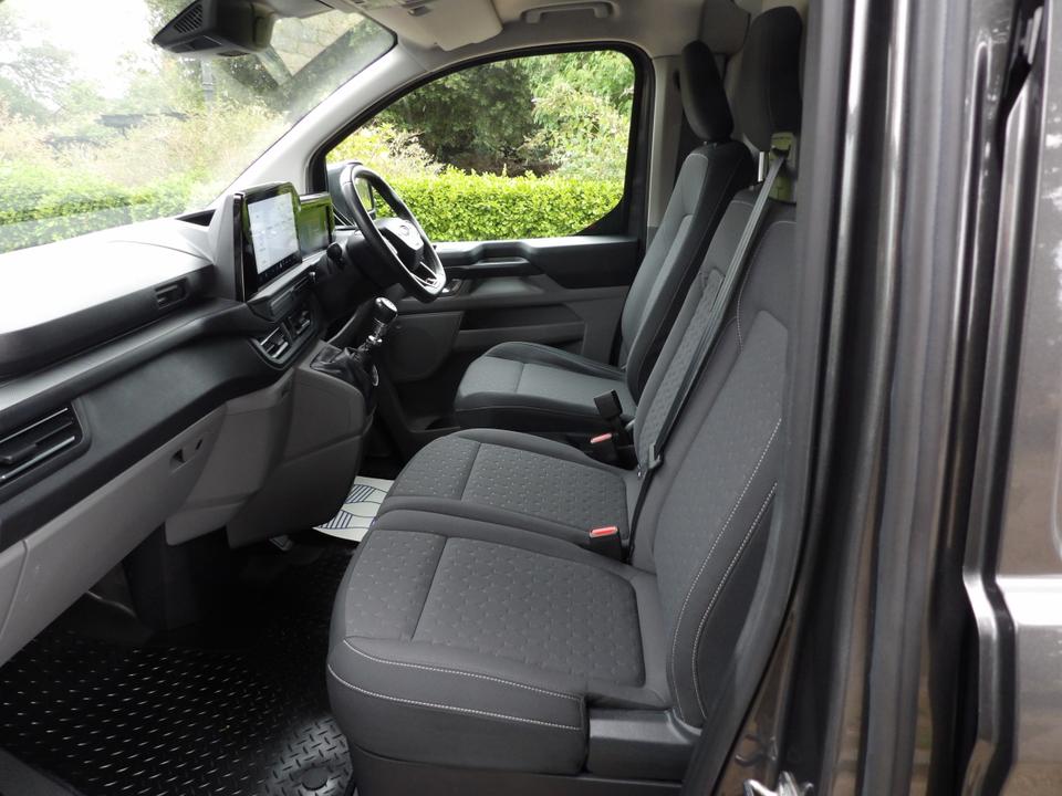 Used Ford Transit Custom YM73UHP 14