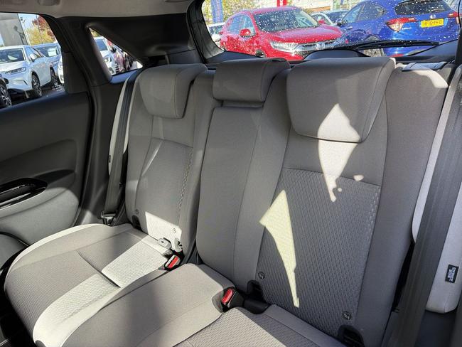 Honda Jazz Photo 7735655d-91a5-4c79-9bf0-d45e3d4e63b5.jpg