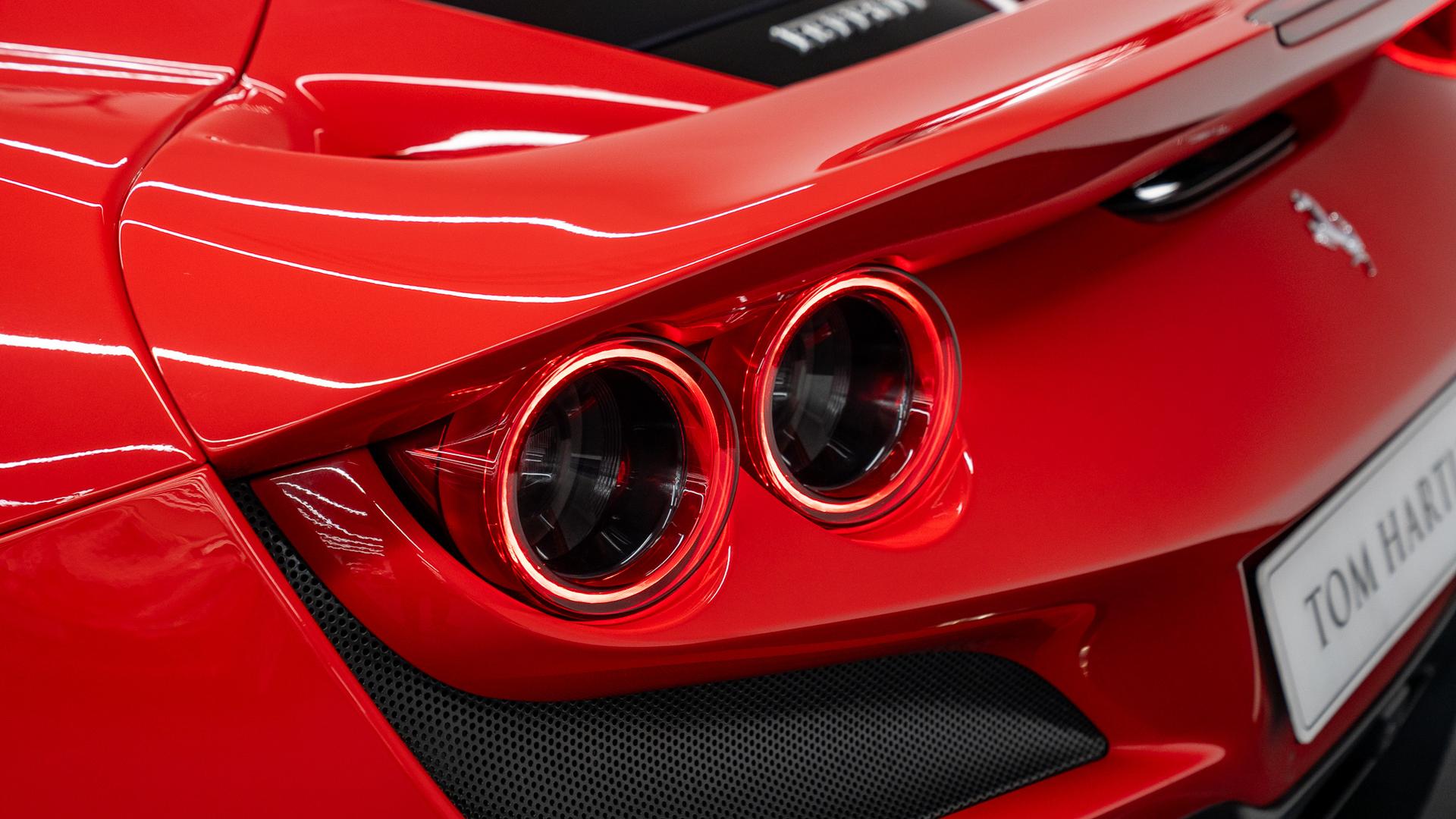 Ferrari F8 Photo 774057a1-65bf-4ddb-acbe-97602bce9122.jpg