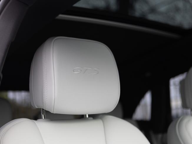 PORSCHE Macan Photo 13