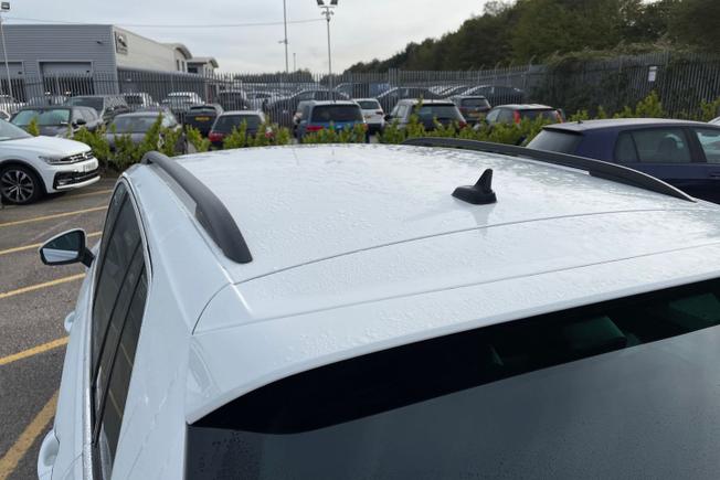 VOLKSWAGEN Tiguan Photo 21