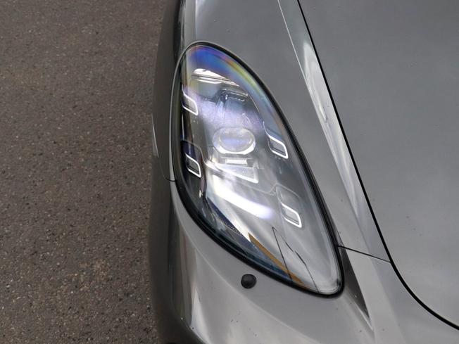 PORSCHE 718 Cayman Photo 10