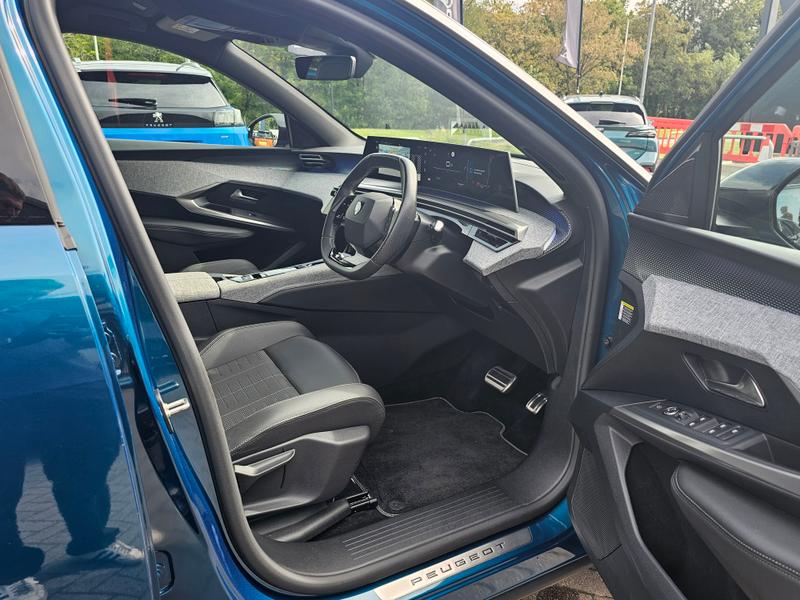 2025 25 PEUGEOT 5008