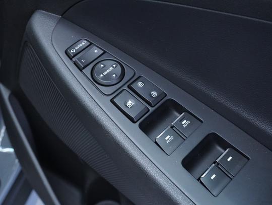 Hyundai TUCSON Photo 777a156a-62d6-4cdb-884b-1548386ed01e.jpg
