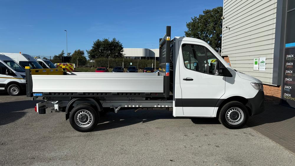 Mercedes-Benz Sprinter Photo 777e0840-04d2-487e-b2bc-09fb8cbd1f35.jpeg