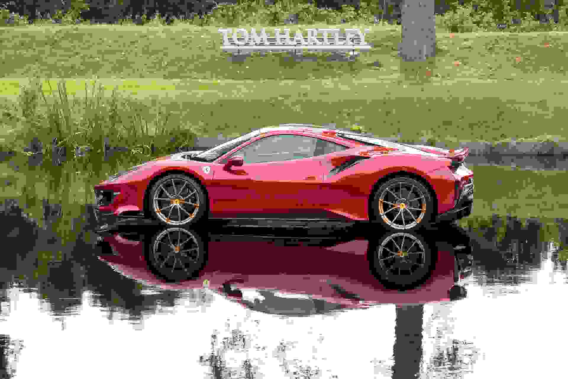 Ferrari 488 PISTA Photo 7787070b-d156-4bb6-8685-b7130fe40ea5.jpg