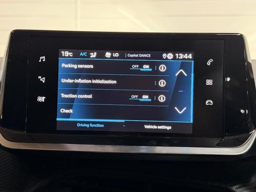 Peugeot 2008 Photo 778df096-c6c4-428d-9853-7fcc1ff7abca.jpeg