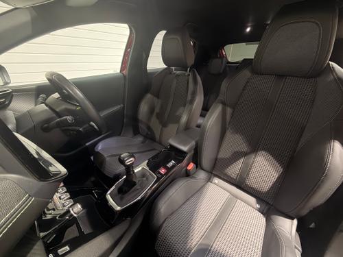 Peugeot 208 Photo 77902a80-e052-4202-911a-d8d63cd48a54.jpeg