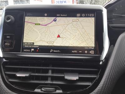 Peugeot 208 Photo 24