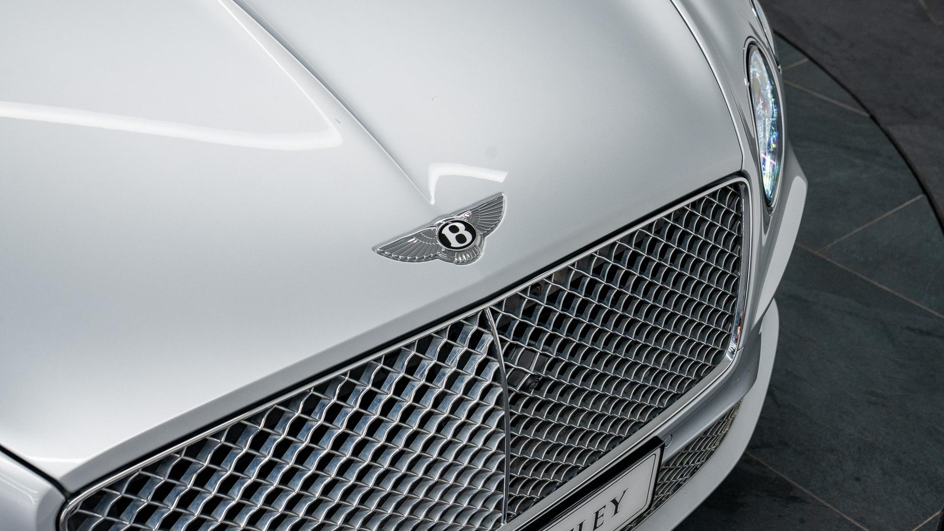 Bentley Continental Photo 779c2beb-af22-4ba9-bea4-6a8593f242a3.jpg