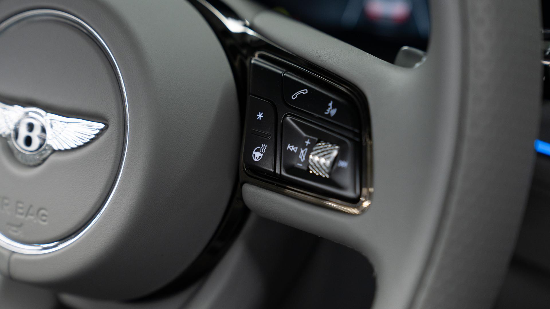 Bentley Continental Photo 77a53f0c-4582-49eb-96d8-53e0167166aa.jpg