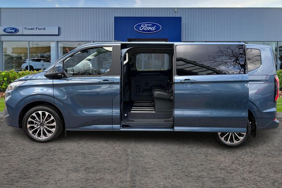 Used Ford TOURNEO CUSTOM 18/N123243 6