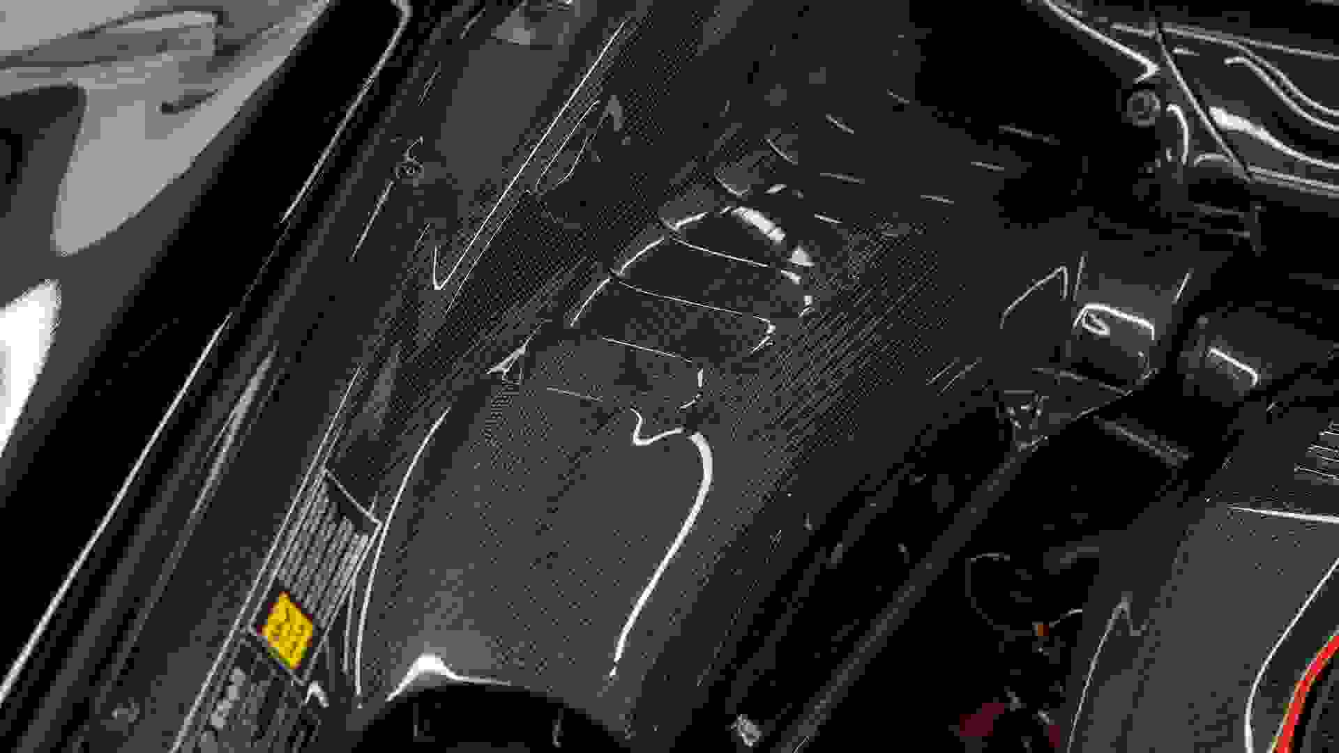 Ferrari 488 PISTA Photo 77b6626f-18ac-47fc-9b1b-9b32262baa57.jpg