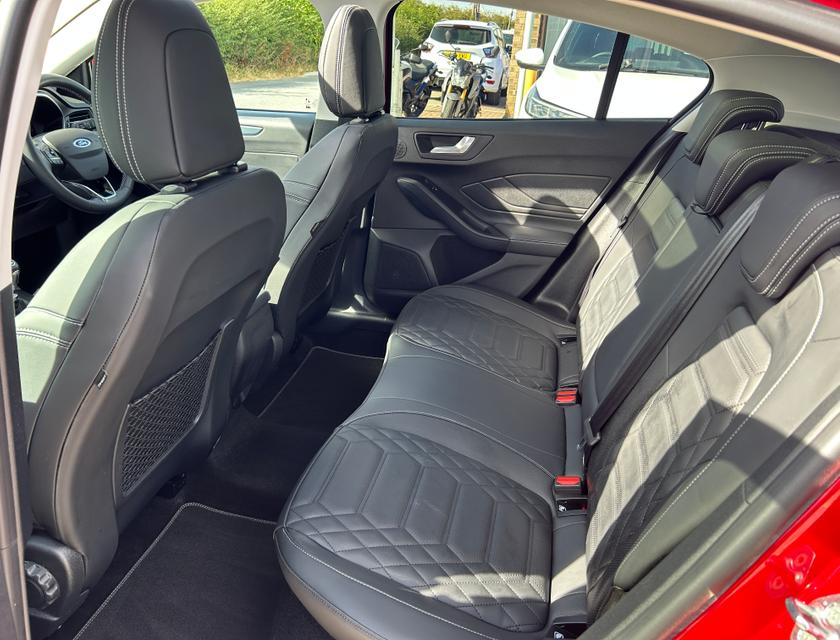 Ford Focus Photo 77c8b74c-3b0c-4971-be5f-4109c069cb59.jpg