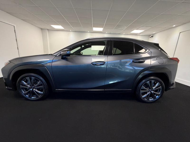 Lexus UX Photo 77c97ed4-a5a2-44ad-9be1-7107d7d32d93.jpg