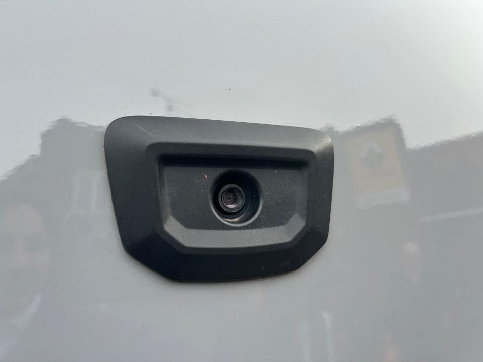 Ford Transit Custom Photo 77e768cf-cb0d-44de-bc58-4cfb907742df.jpeg