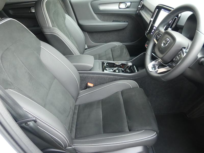 Volvo XC40 Photo 77f21391-9372-4b73-a805-0b9a50b05789.jpg