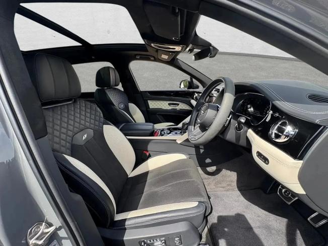 BENTLEY Bentayga Photo 14