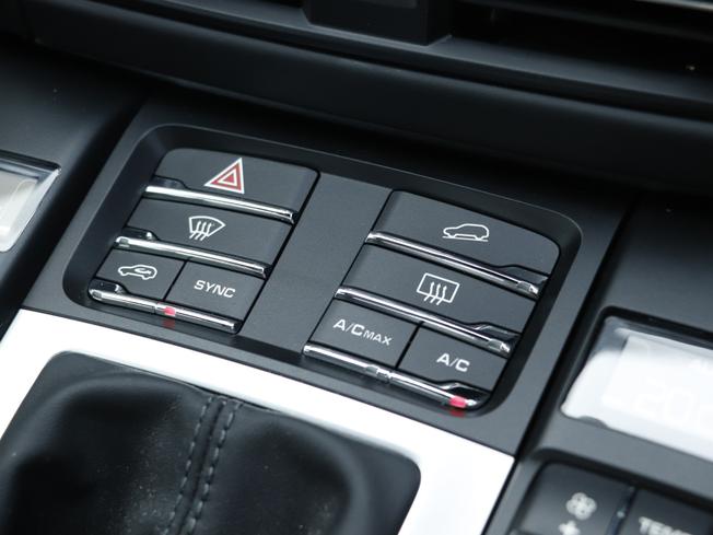 PORSCHE Macan Photo 27