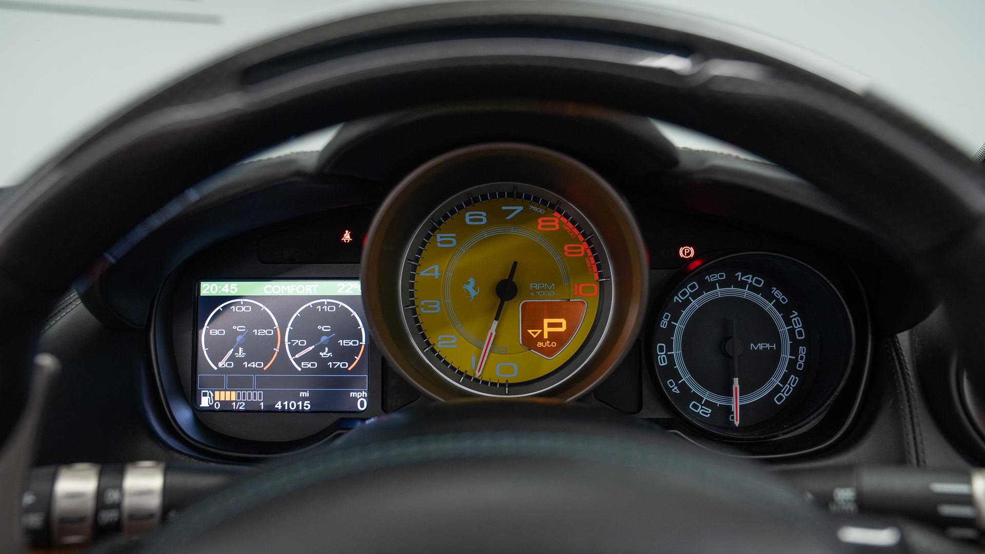 Ferrari California Photo 780ba80c-818b-49b7-846b-9e59dd3b3b1b.jpg