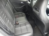 Mercedes-Benz GLA Photo 18