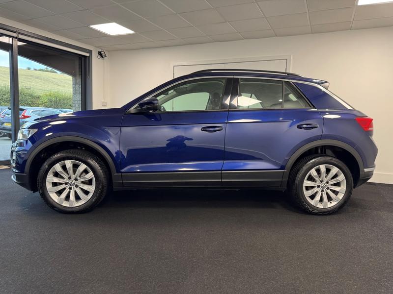 Volkswagen T-Roc Photo 78208831-27fe-4774-b890-fea3ef3967c4.jpg