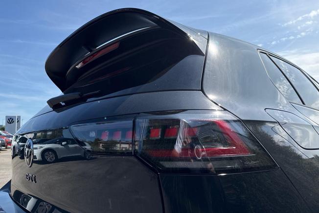 Volkswagen Golf Photo 19