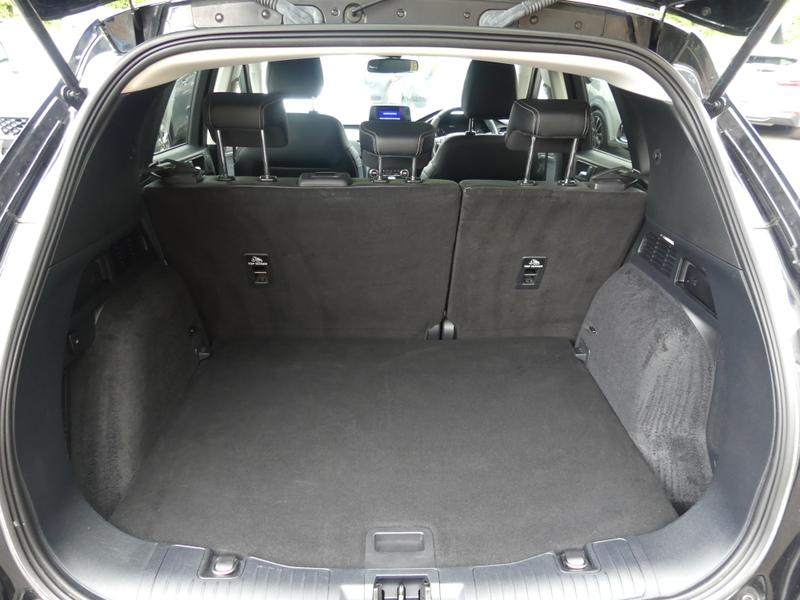 Ford Kuga Photo 7842cf2a-46d0-4e3f-8ed8-e50aef32343b.jpg