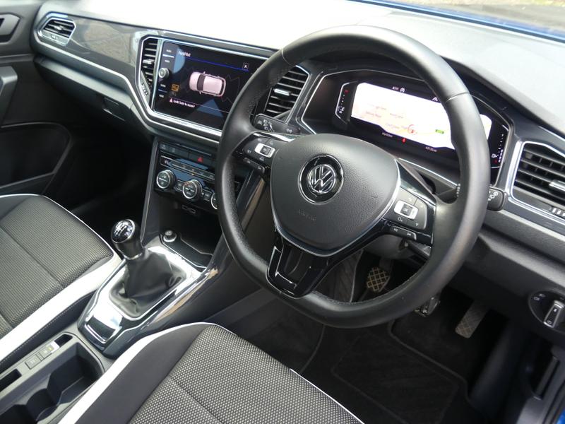 Volkswagen T-Roc Photo 7846136a-de76-463d-8c49-e6eae2e3ea60.jpg