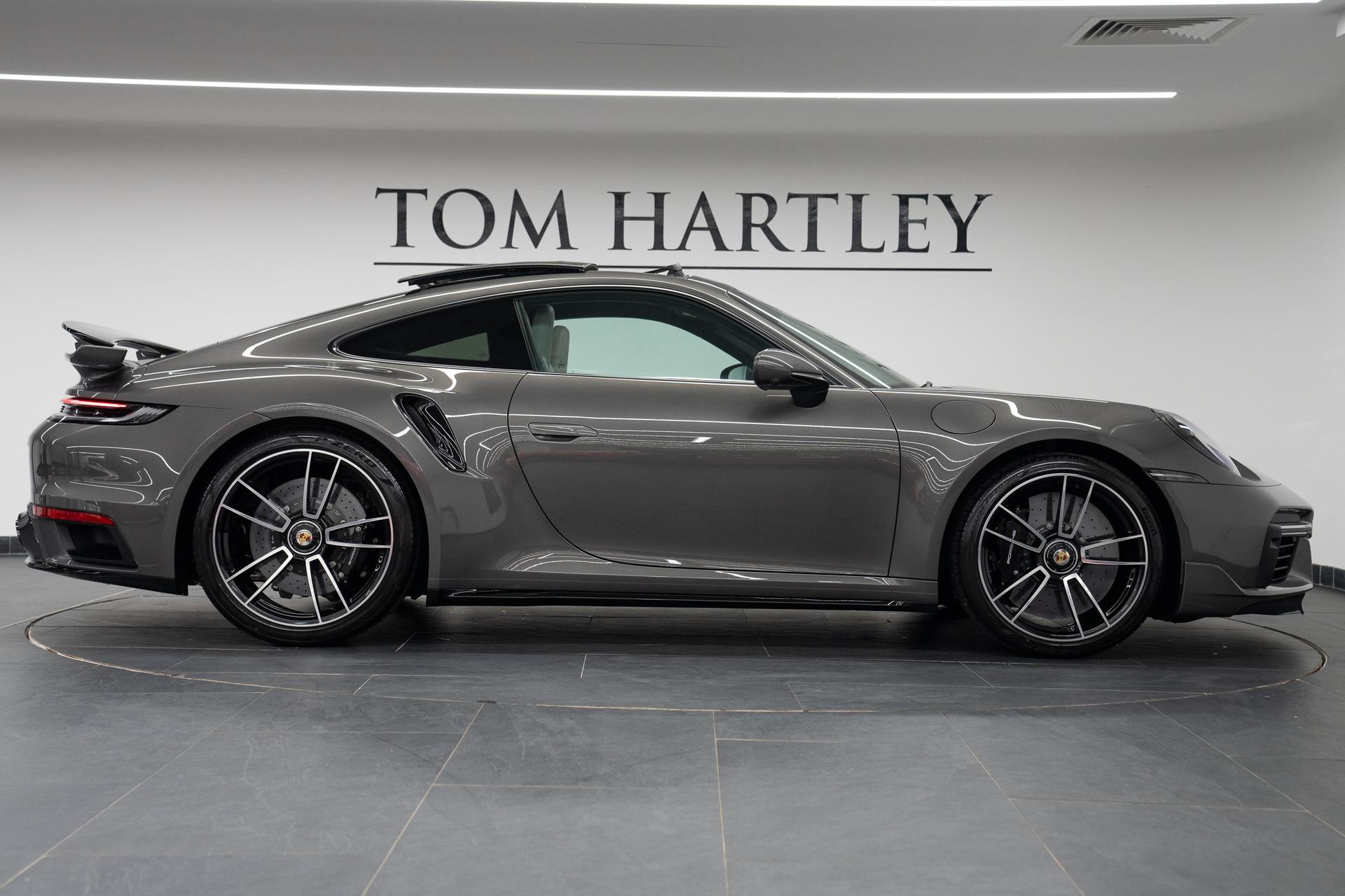 Porsche 911 TURBO S PDK Photo 7856de9b-80a7-4234-a39b-debe152adb2c.jpg
